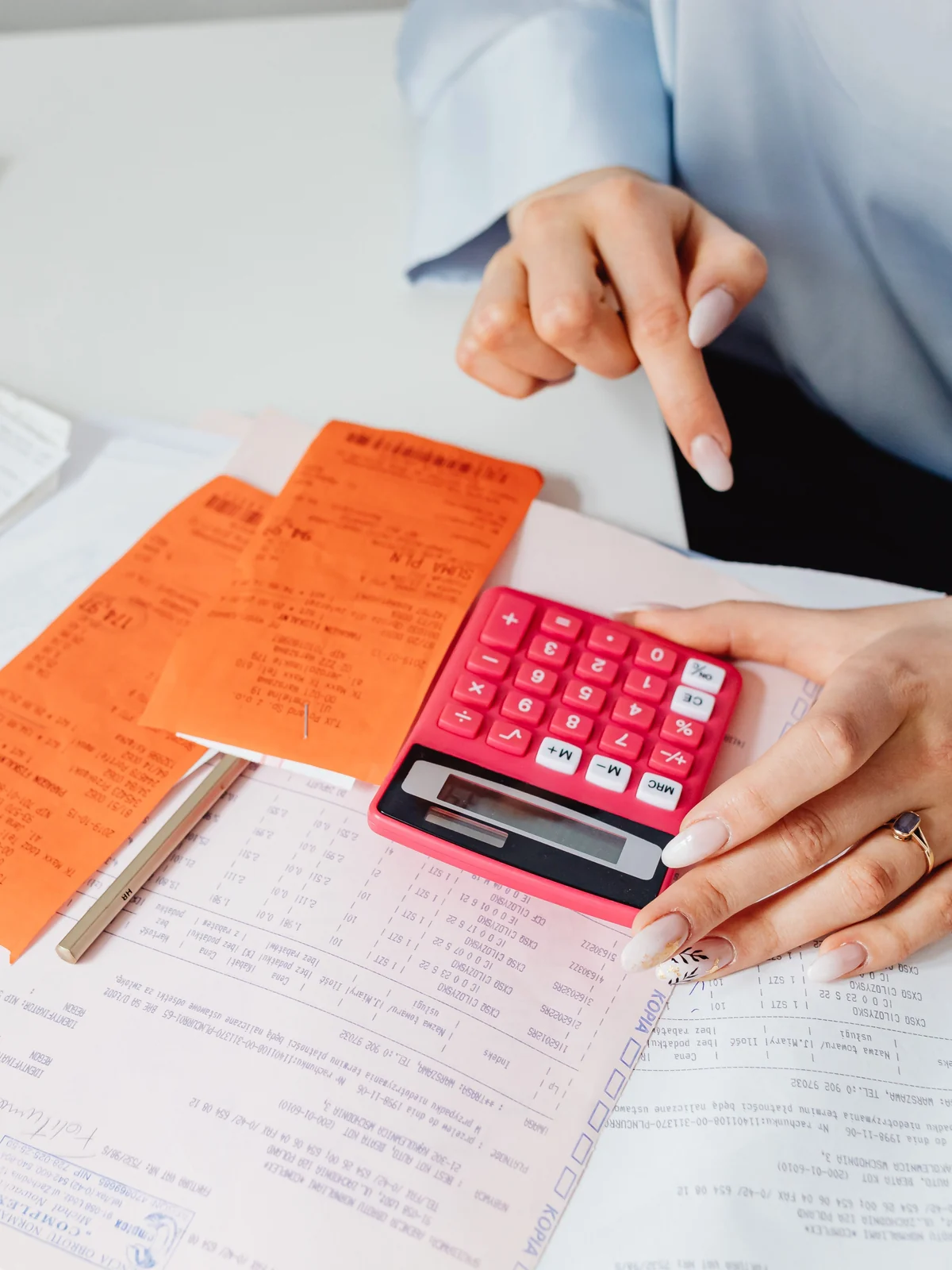 Chitanțe și calculator: încasarea întreținerii